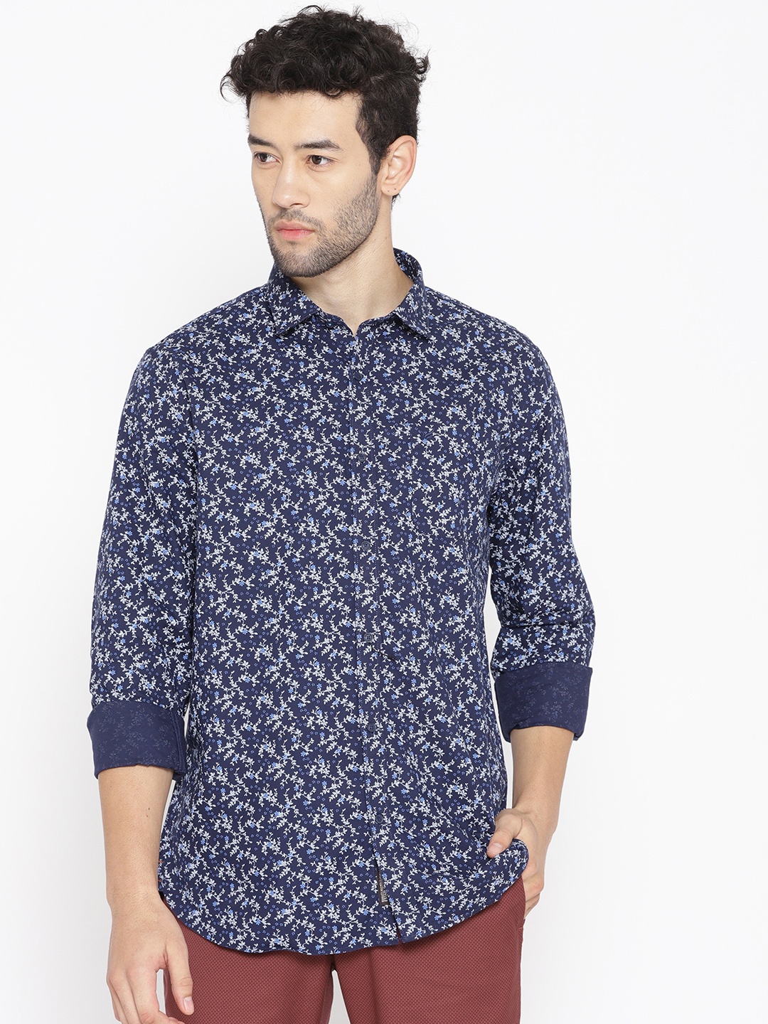 

Blackberrys Men Navy Blue & White Slim Fit Printed Casual Shirt