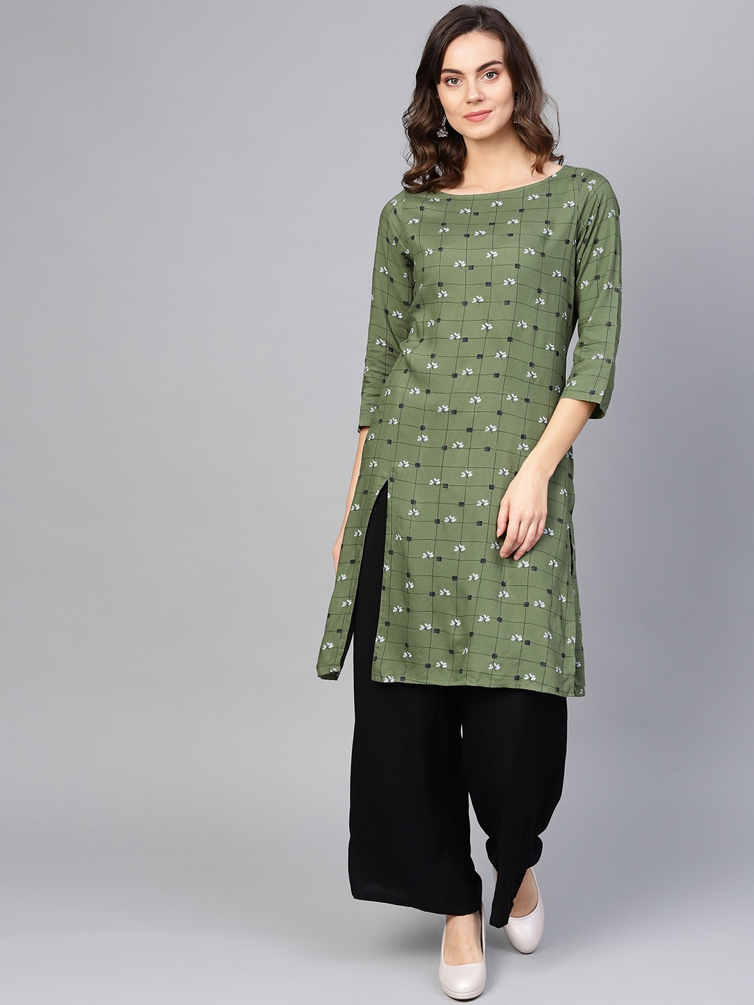 

Jompers Women Olive Green & Off-White Floral Printed Straight Kurta