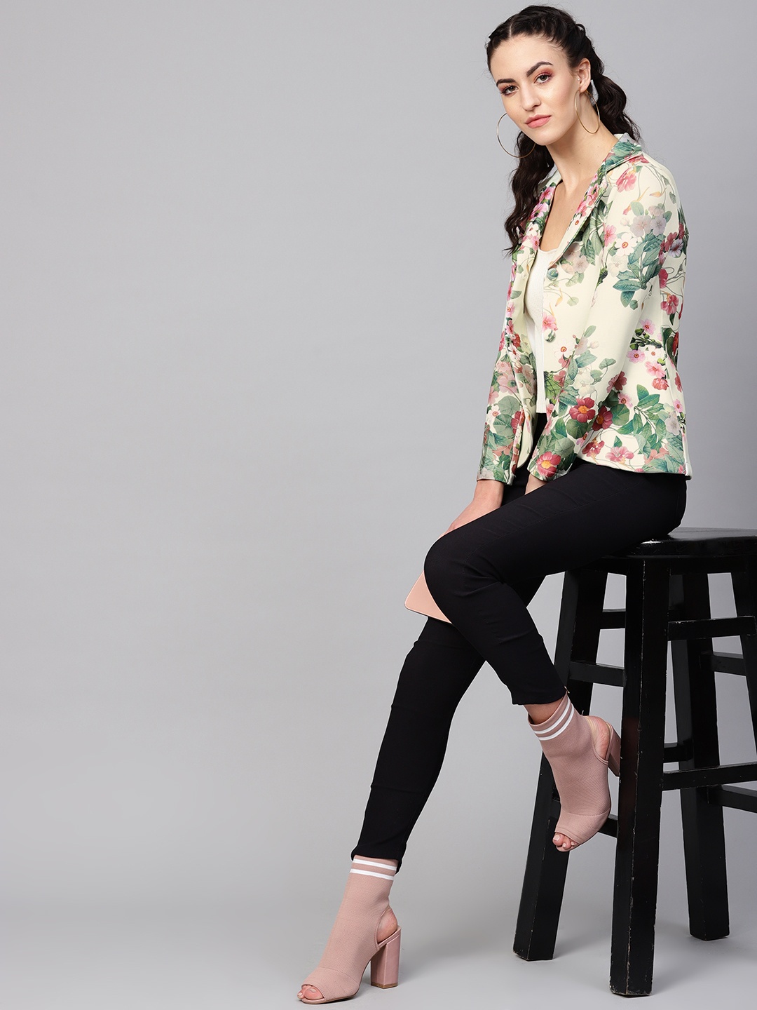 

Vemante Women Green & Pink Single-Breasted Printed Casual Blazer