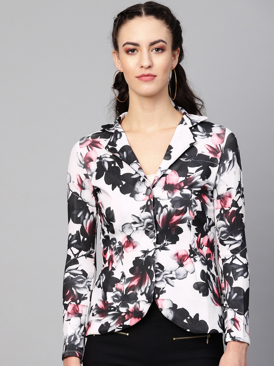 

Vemante Women White & Black Single-Breasted Printed Casual Blazer