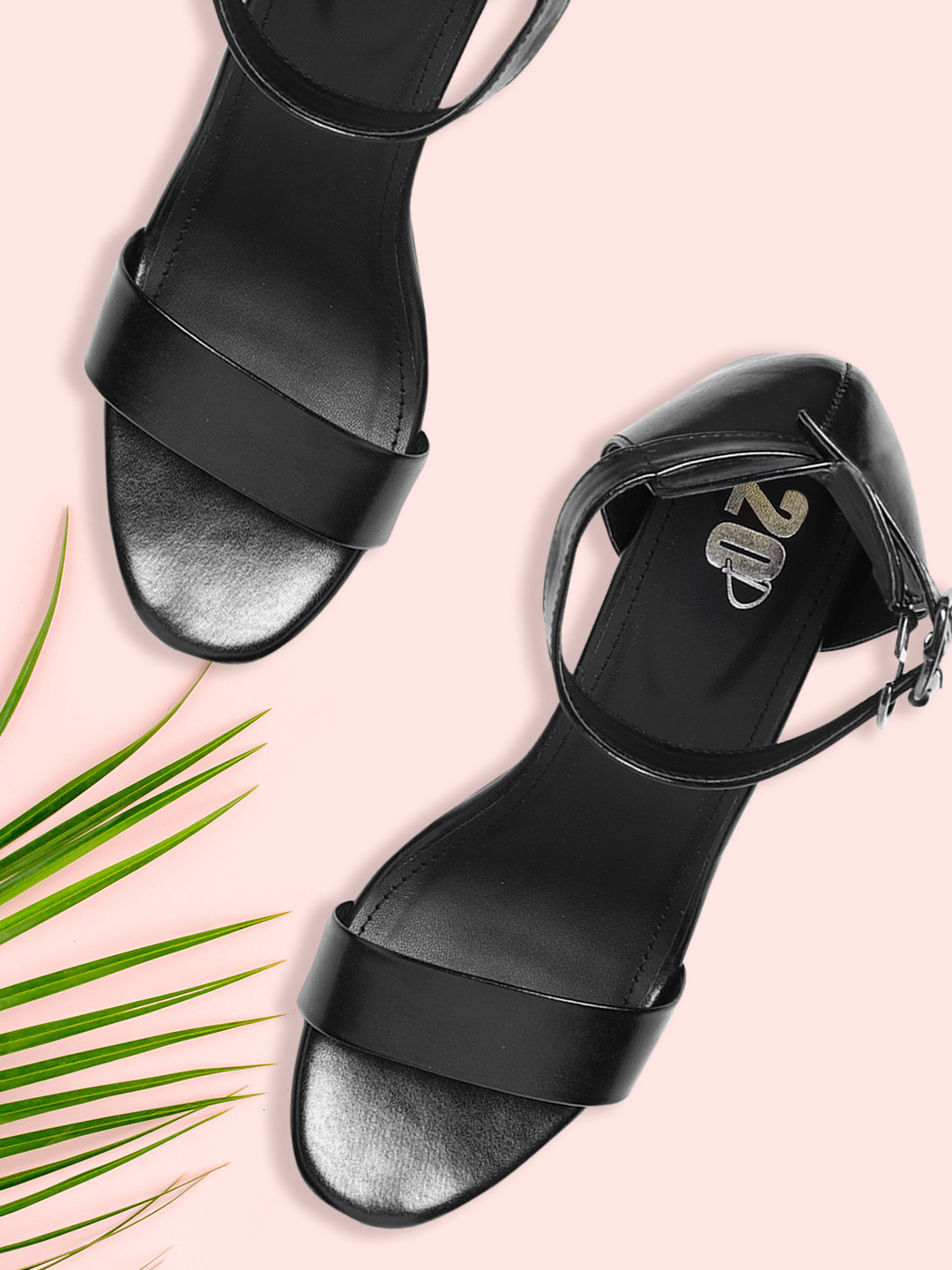 

20Dresses Women Black Solid Block Heels