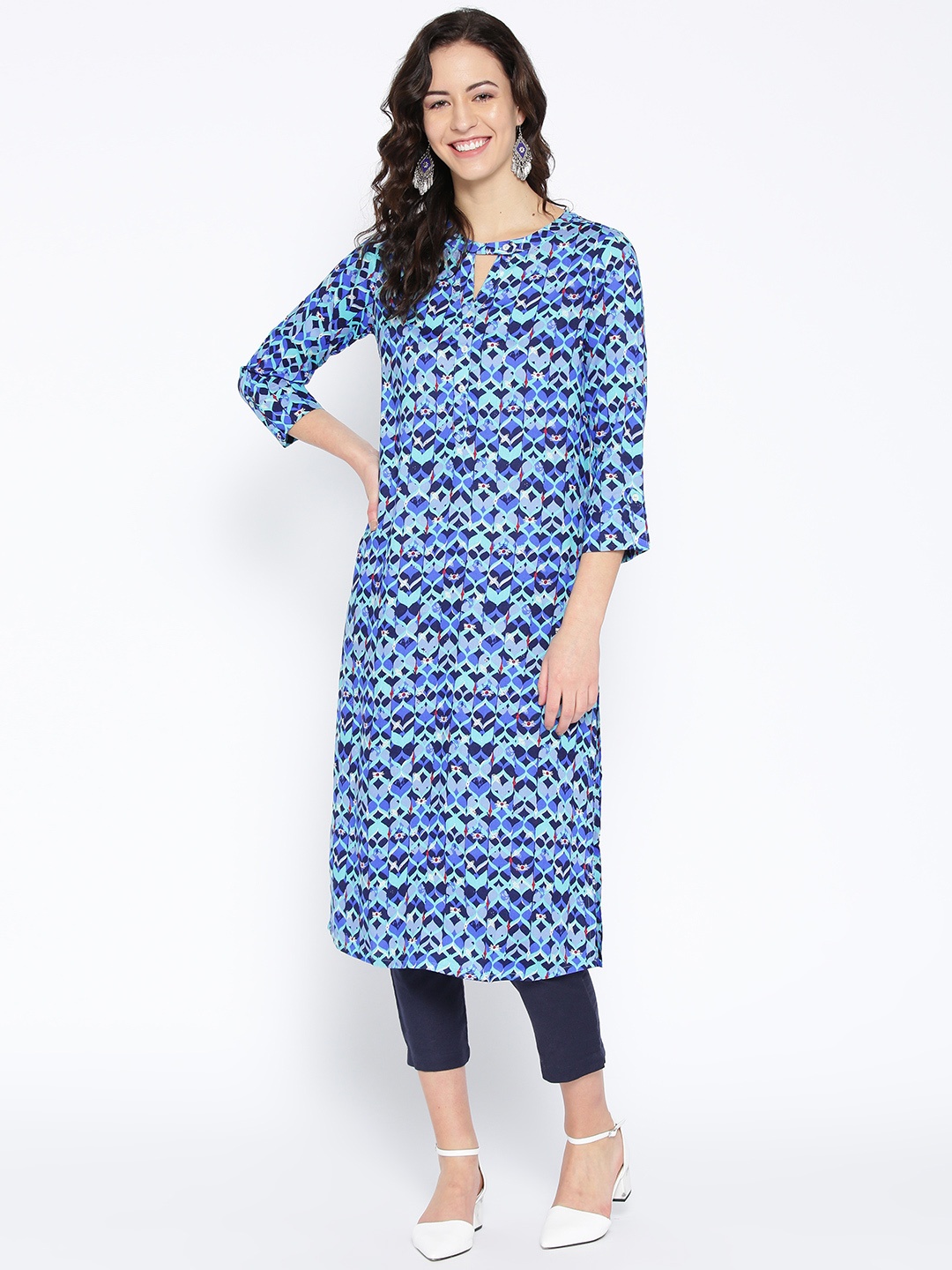 

Global Desi Women Blue & Black Printed Straight Kurta