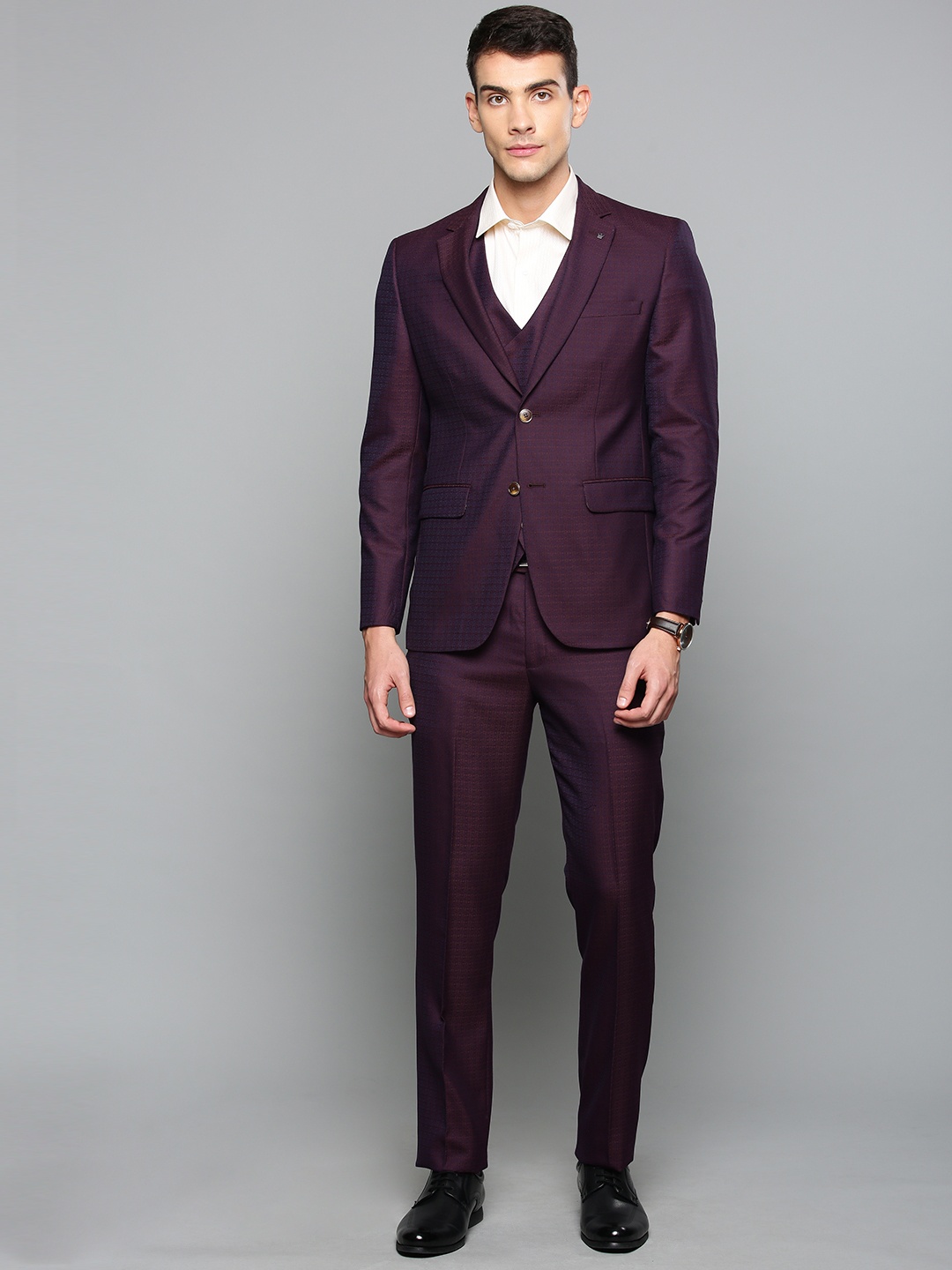 

Louis Philippe Men Maroon & Navy Blue Self-Design Slim Fit Single-Breasted Formal Suit