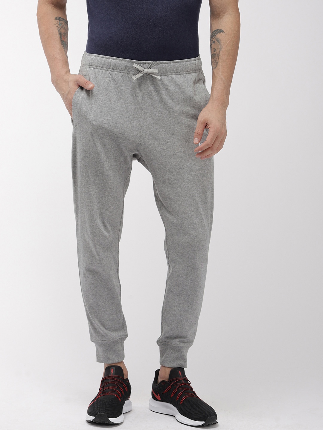 

Nike Men Grey Sportswear Club Joggers, Grey melange