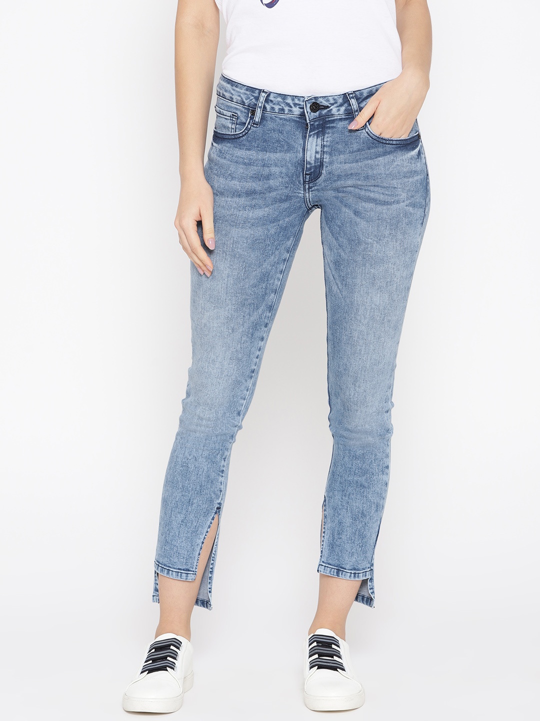 

Pepe Jeans Women Blue Regular Fit Mid-Rise Clean Look Stretchable Cropped Jeans