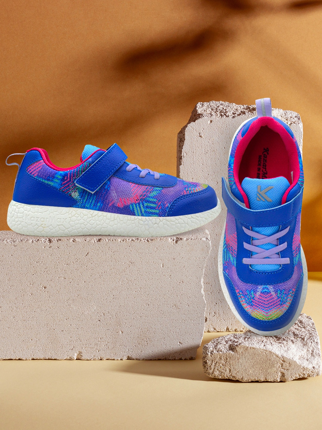 

KazarMax Kids Blue & Pink Printed Walking Shoes