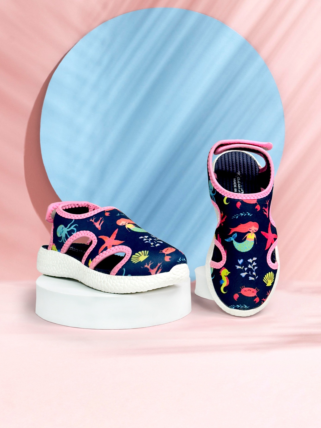 

KazarMax Kids Navy & Pink Printed Comfort Sandals, Navy blue
