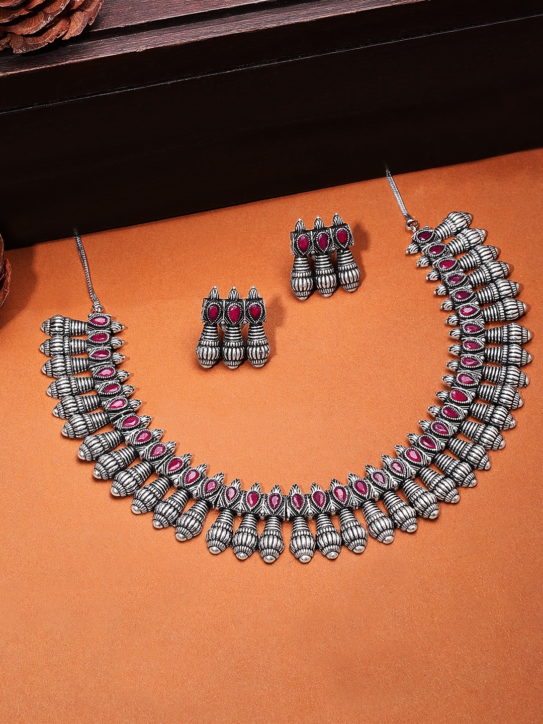 

Rubans Oxidised Silver-Toned Stone-Studded Jewellery Set