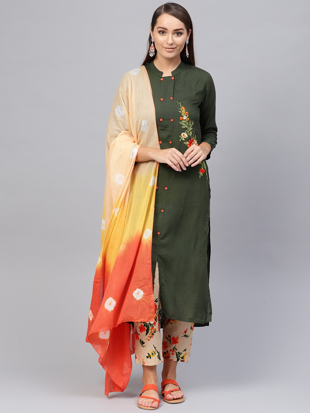 

Yufta Women Green & Beige Solid Kurta with Trousers & Dupatta