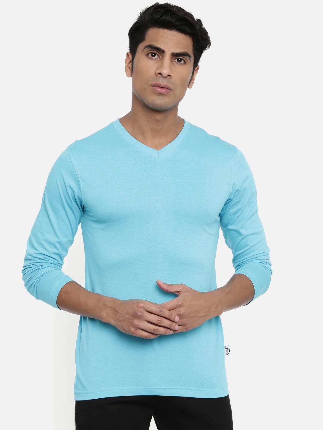 

zebu Men Blue Solid V-Neck Lounge T-Shirt