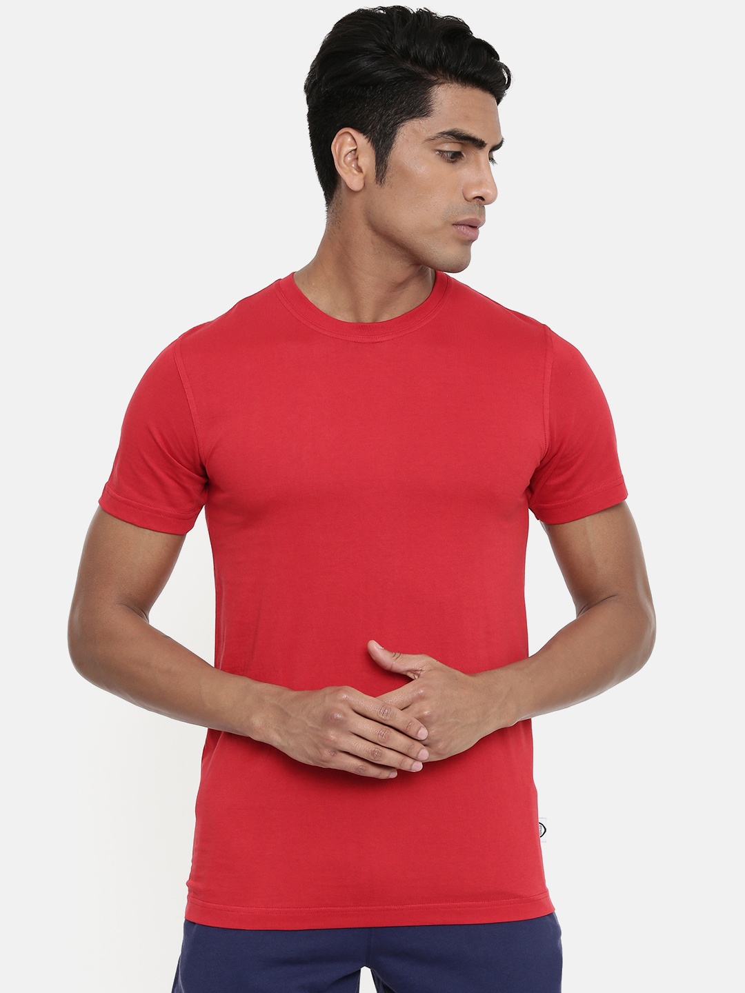 

zebu Men Red Solid Round Neck T-shirt