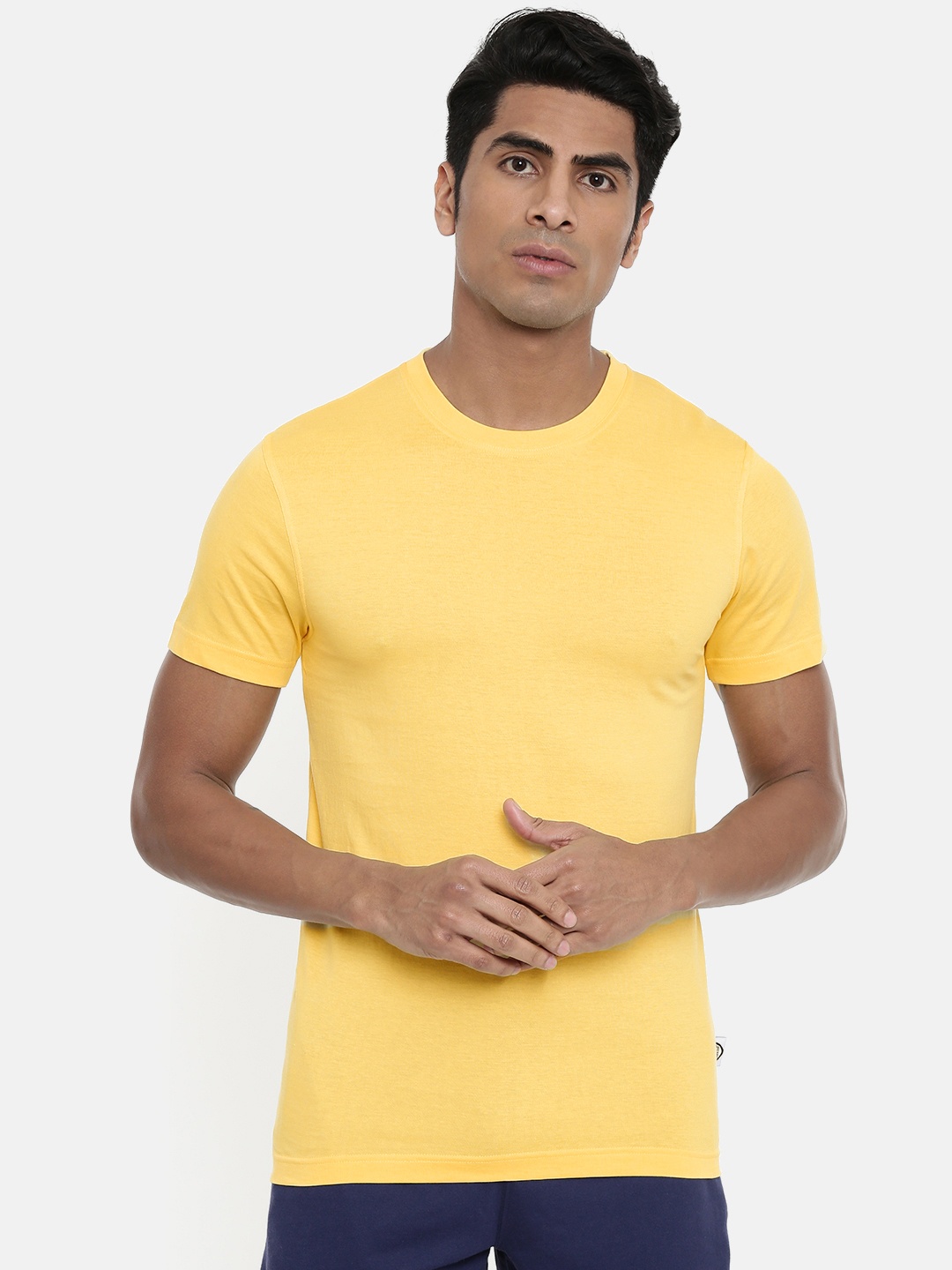 

zebu Men Yellow Solid Round Neck Lounge T-shirt