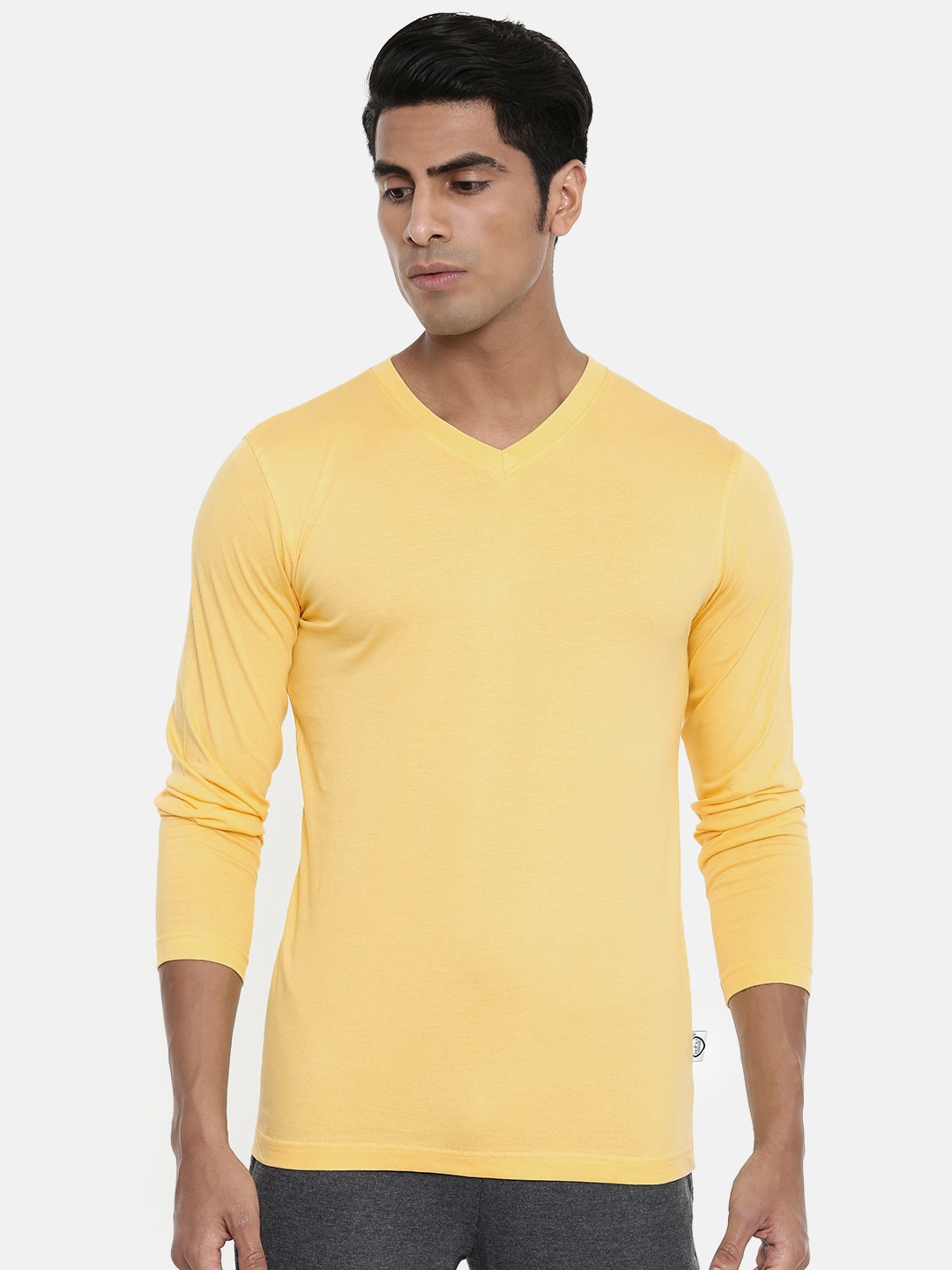 

zebu Men Yellow Solid V-Neck Lounge T-shirt ZVNFS