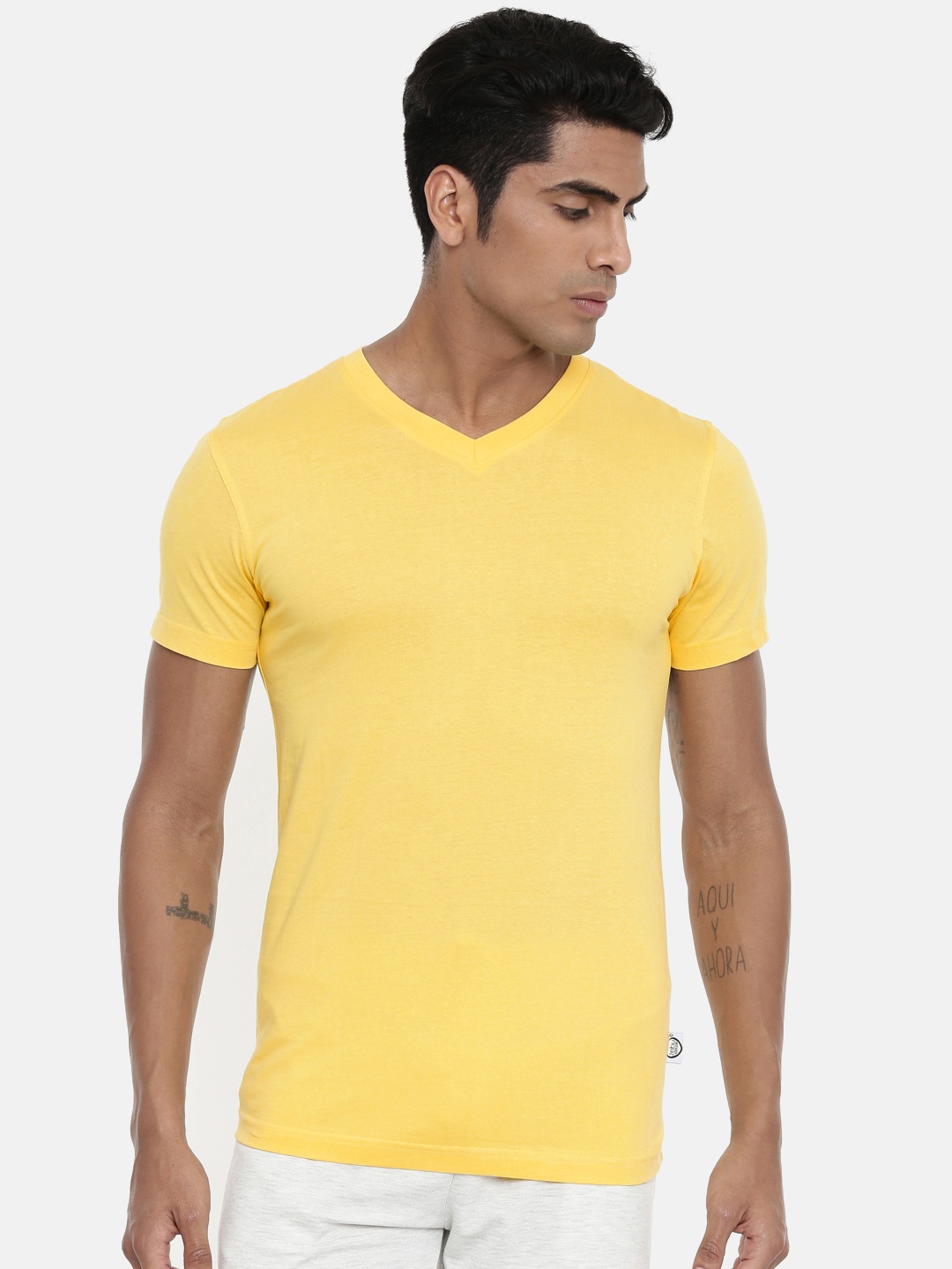 

zebu Men Yellow Solid V- Neck Lounge T-Shirt