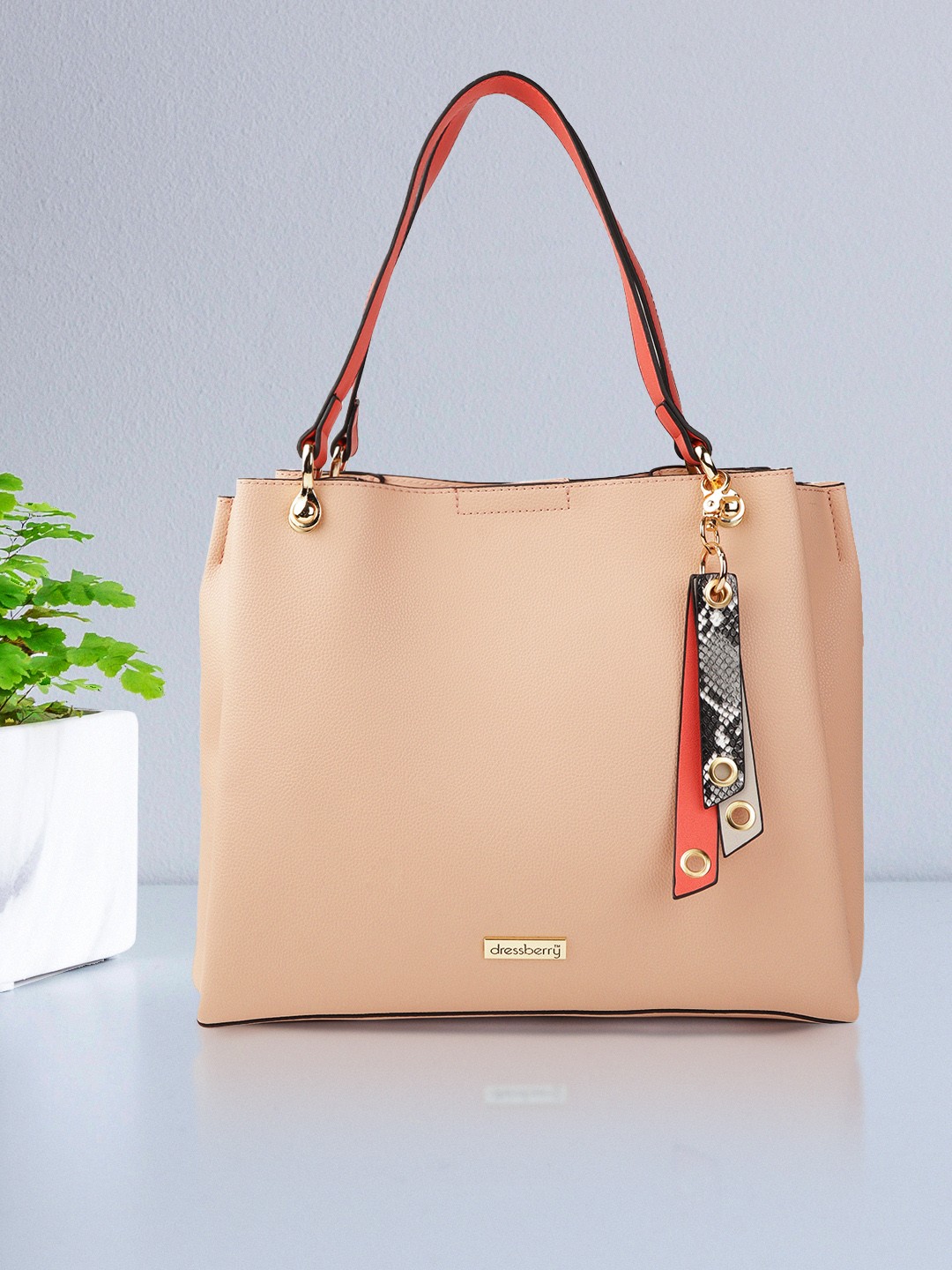 

DressBerry Peach-Coloured Solid Shoulder Bag