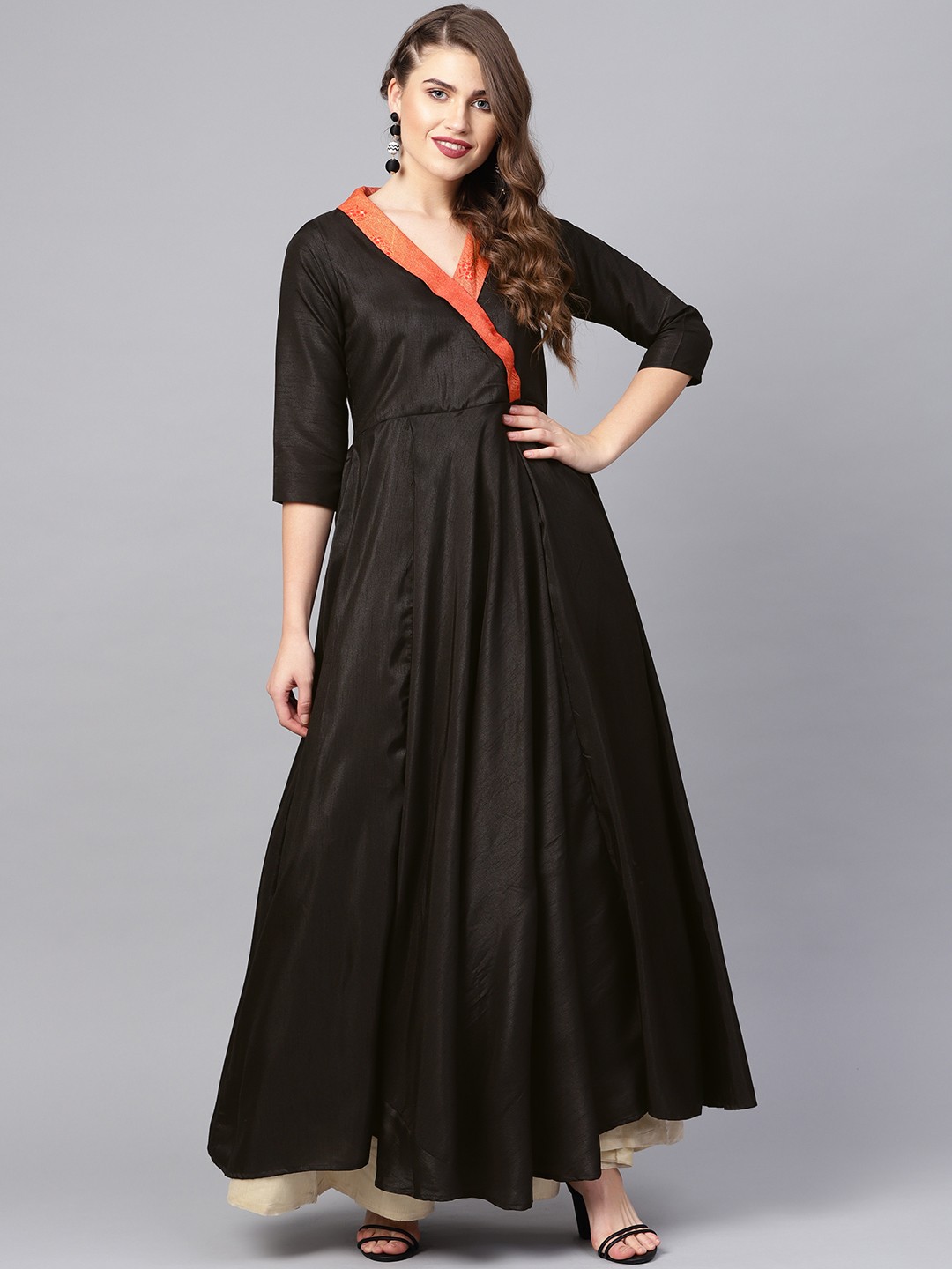 

Ahalyaa Women Black Solid Angrakha Anarkali Dress
