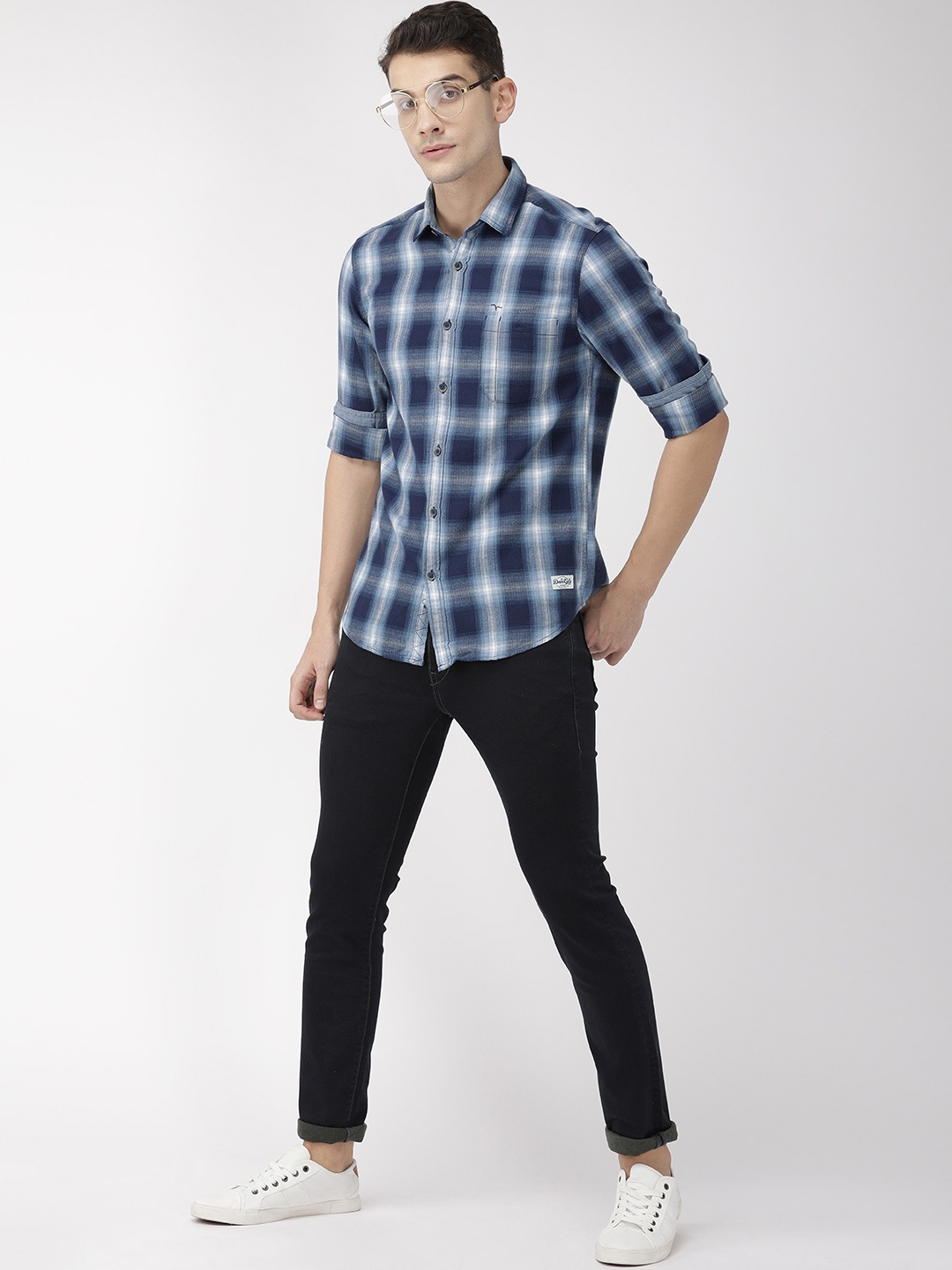 

Flying Machine Men Blue & White Slim Fit Checked Casual Shirt