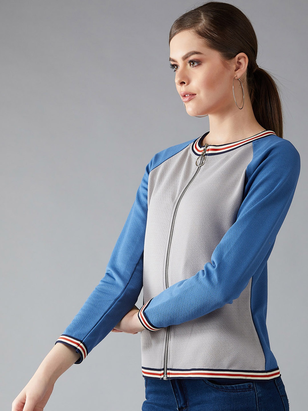

DOLCE CRUDO Women Grey Colourblocked Tailored Jacket