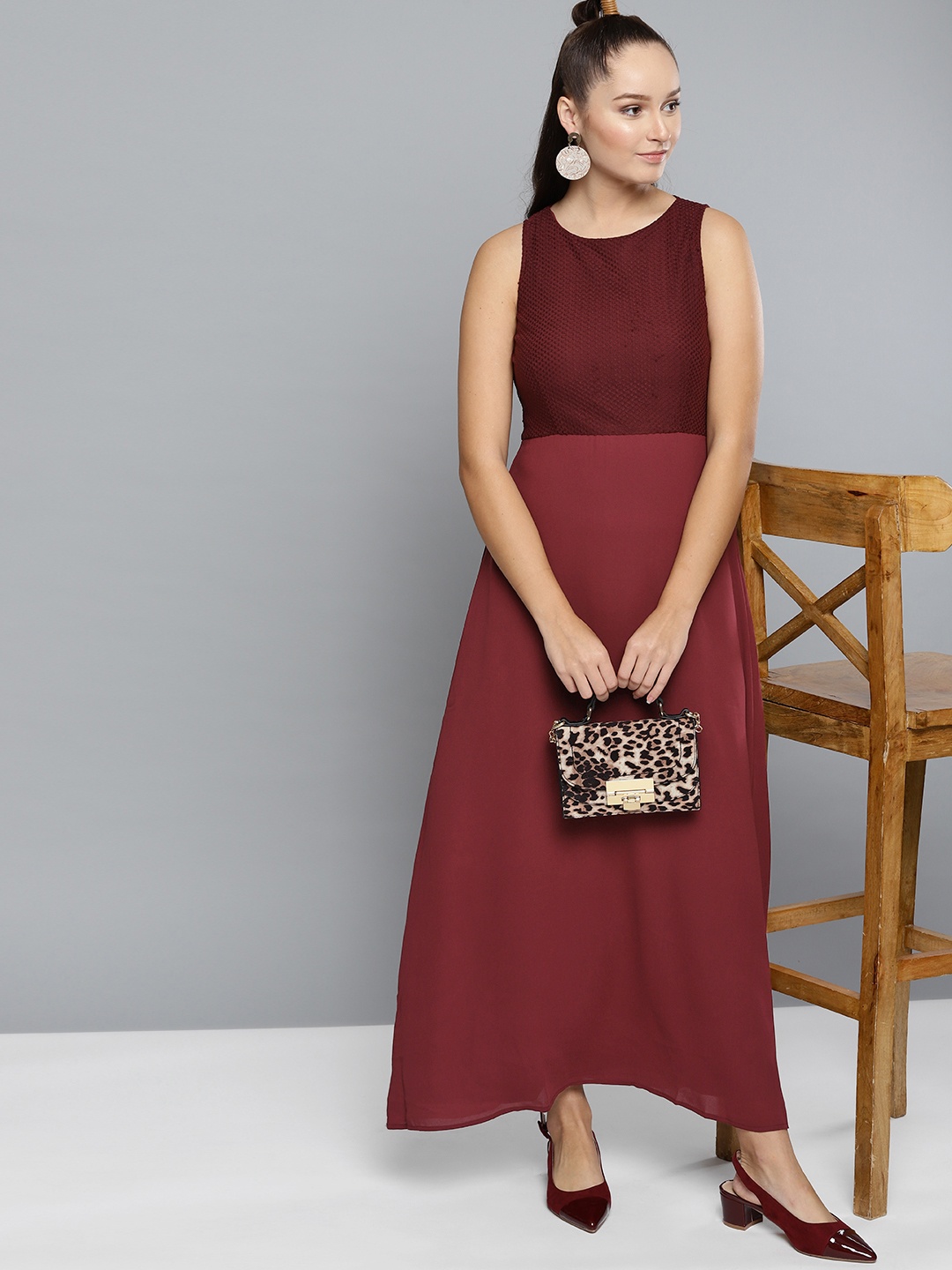 

Carlton London Women Wine-Coloured Solid Maxi Dress, Burgundy