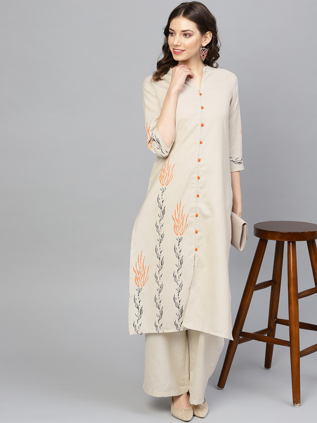 

Yuris Women Cream-Coloured Printed Straight Kurta