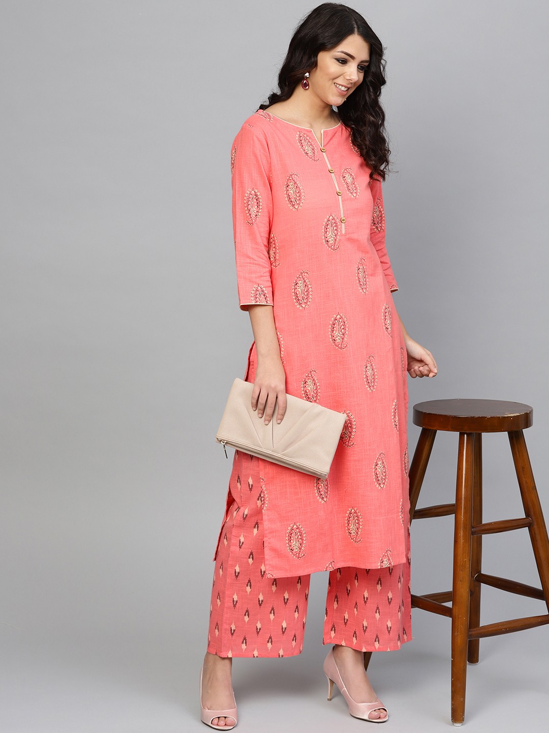 

Yuris Women Pink & Cream-Coloured Printed Kurta with Palazzos