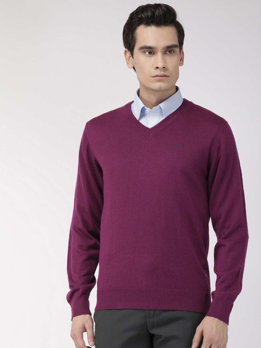 

Raymond Men Violet Solid Pullover Sweater