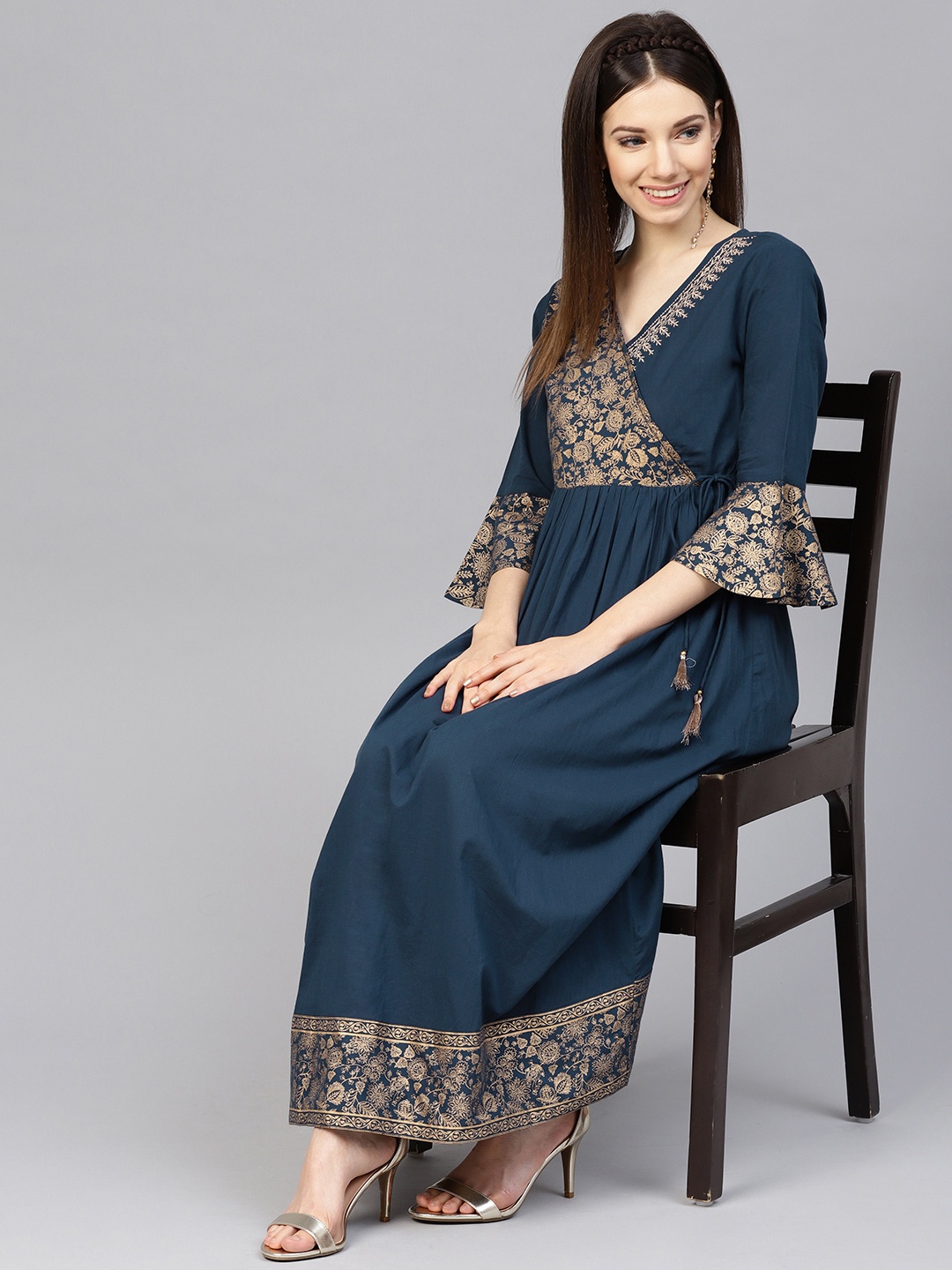 

Varanga Women Navy Blue & Beige Yoke Design Kurta with Palazzos
