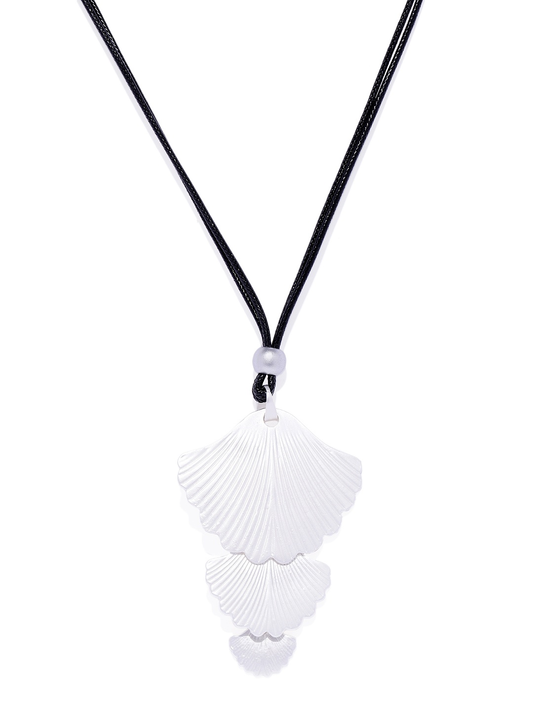 

ChicMela White Silver-Plated Handcrafted Necklace