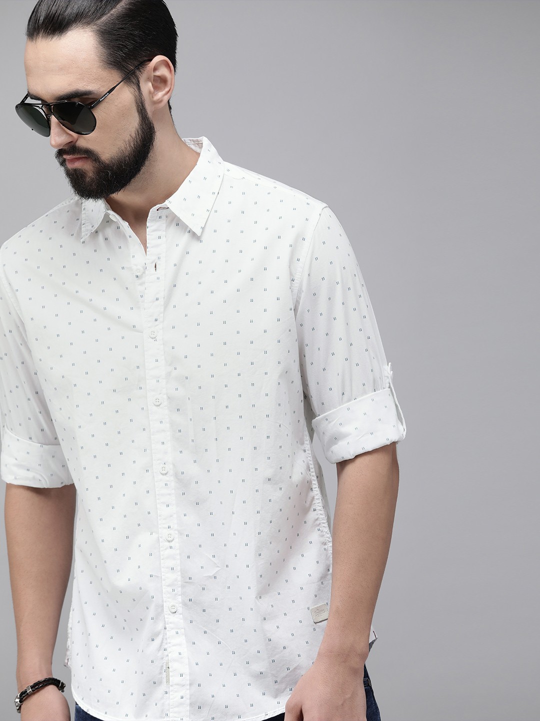 

The Roadster Lifestyle Co Men White & Blue Regular Fit Printed Casual Shirt