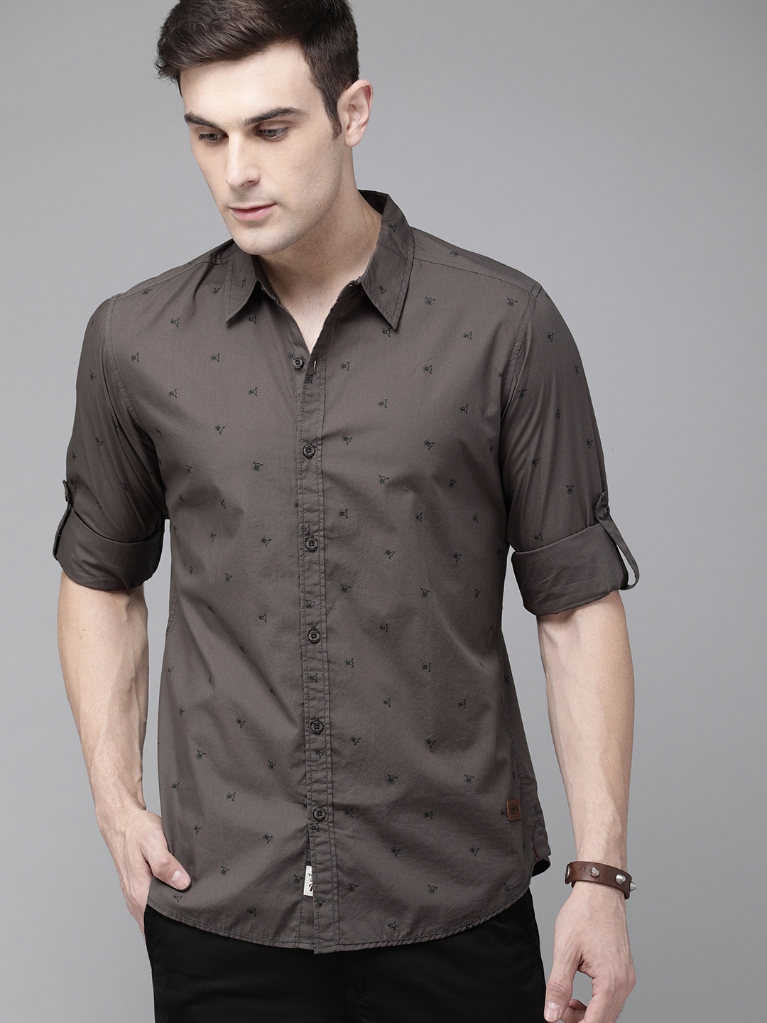 

The Roadster Lifestyle Co Men Charcoal Grey Regular Fit Printed Casual Shirt