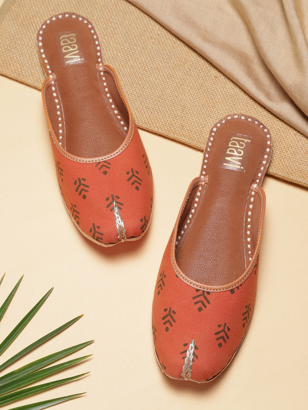 

Taavi Women Rust Brown & Charcoal Grey Hand Block Print Sustainable Mojaris