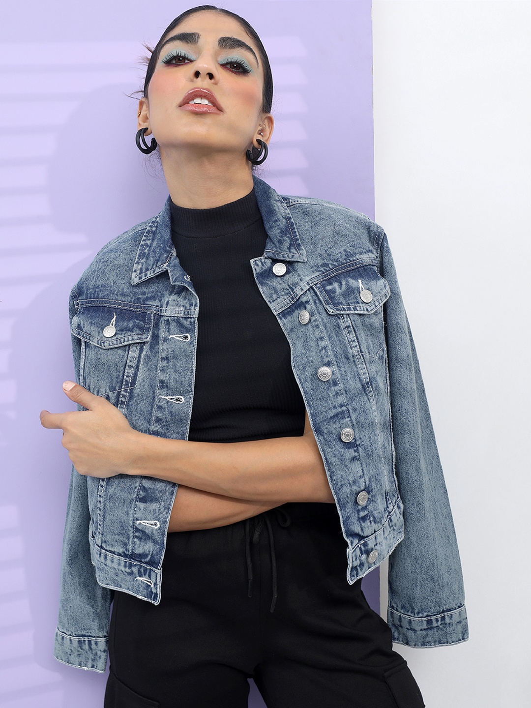 

Tokyo Talkies Women Blue Solid Denim Jacket