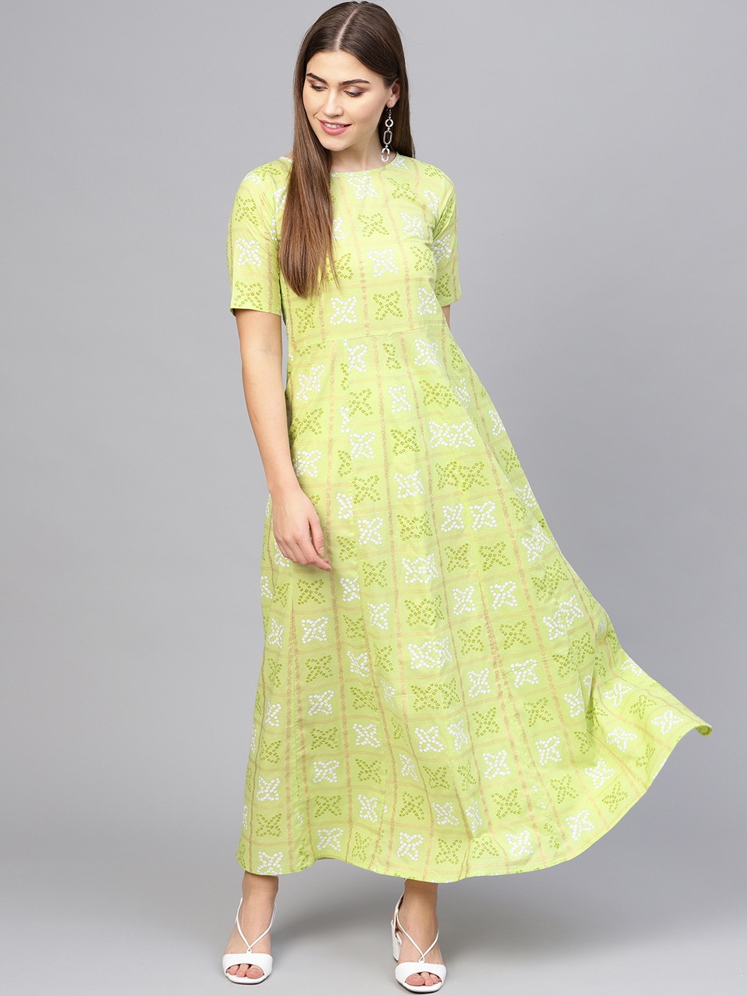 

Nayo Women Green & Off-White Bandhani Printed Maxi Dress