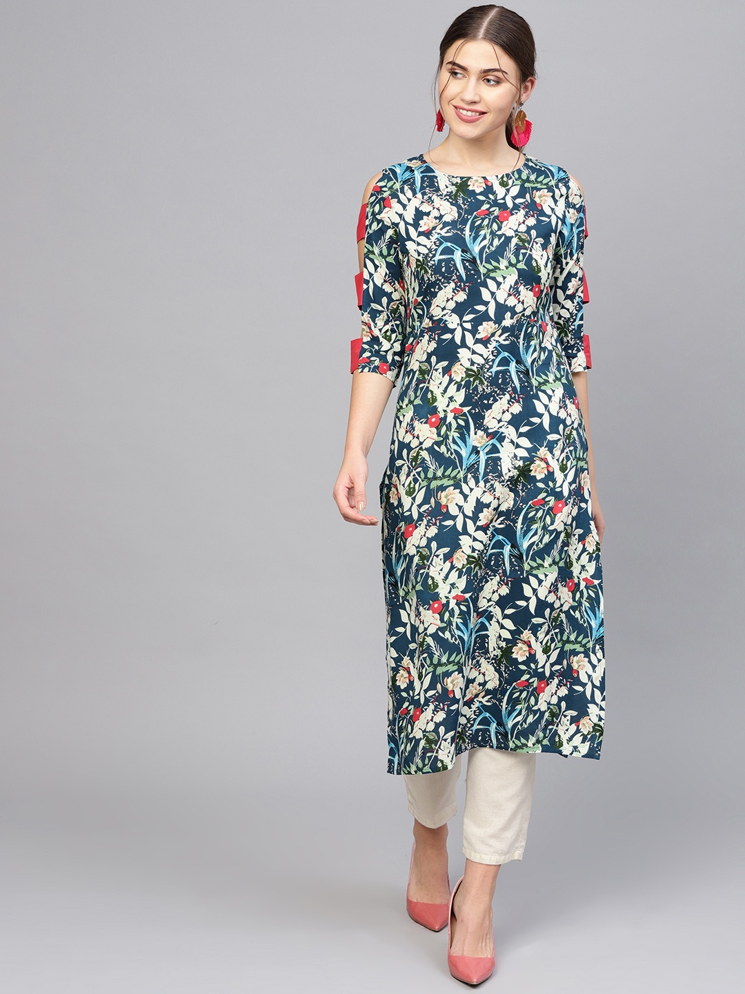 

Nayo Women Navy Blue & Green Floral Print Straight Kurta
