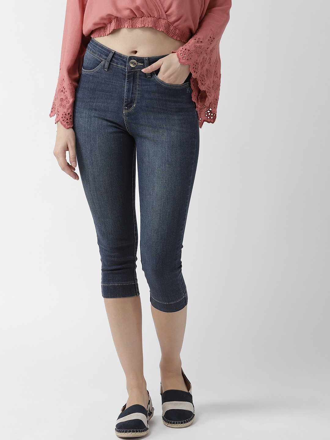 

Xpose Women Navy Blue Solid Skinny Fit Denim Capris
