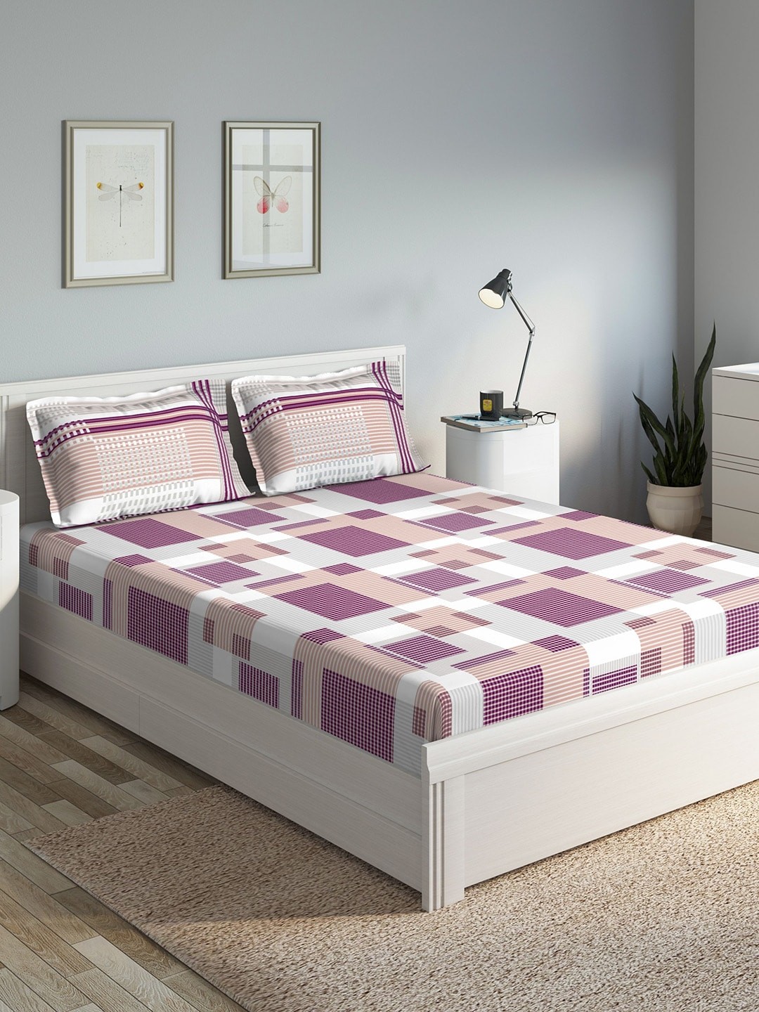 

DDecor Magenta & Off-White Geometric 140 TC Cotton 1 Queen Bedsheet with 2 Pillow Covers