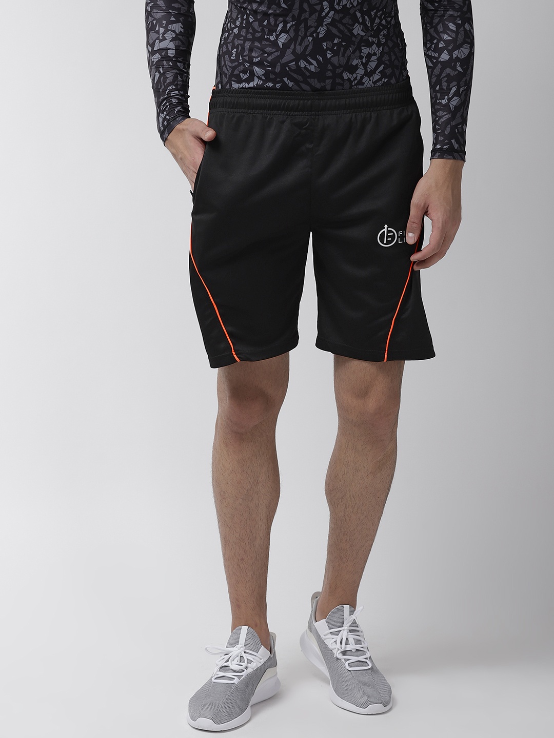 

FITUP LIFE Men Black Solid Regular Fit Shorts