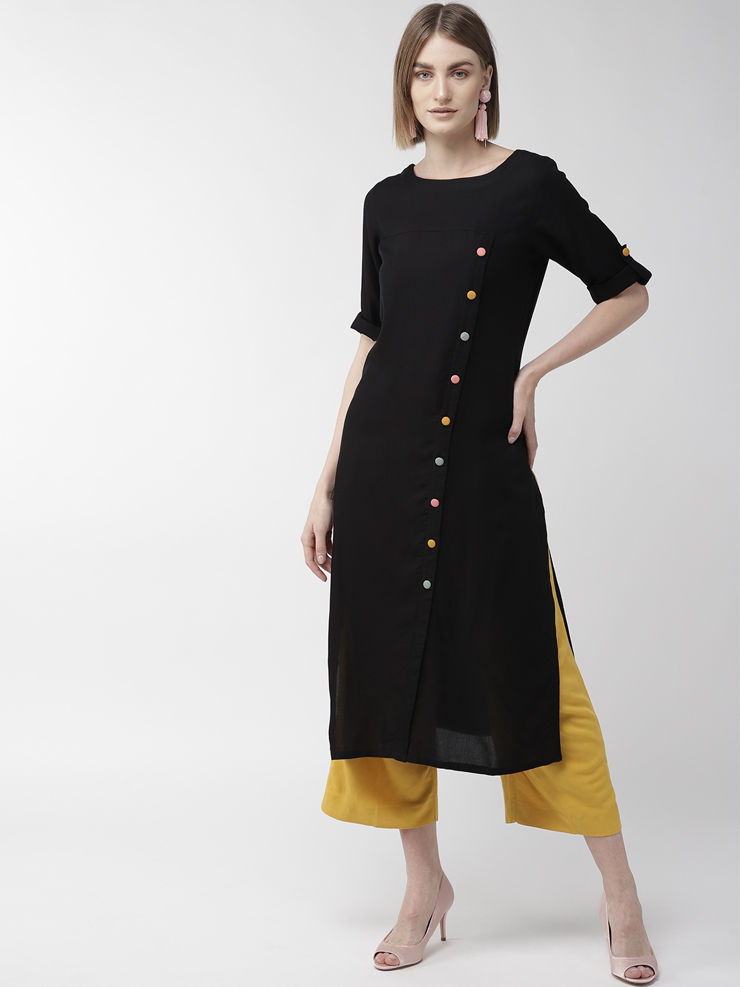 

WISSTLER Women Black Solid Straight Kurta