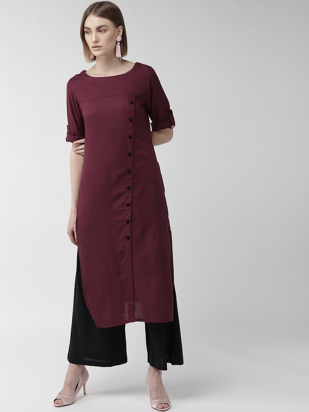 

WISSTLER Women Burgundy Solid Straight Kurta