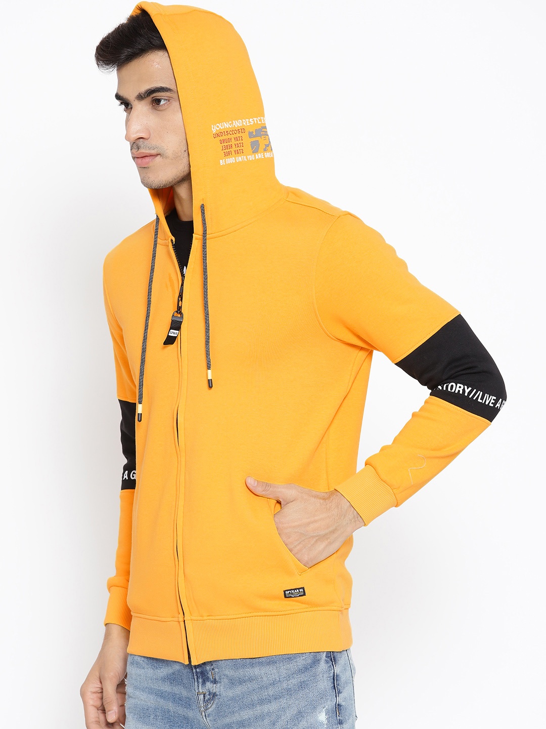 

SPYKAR Men Yellow Solid Hooded Sweatshirt