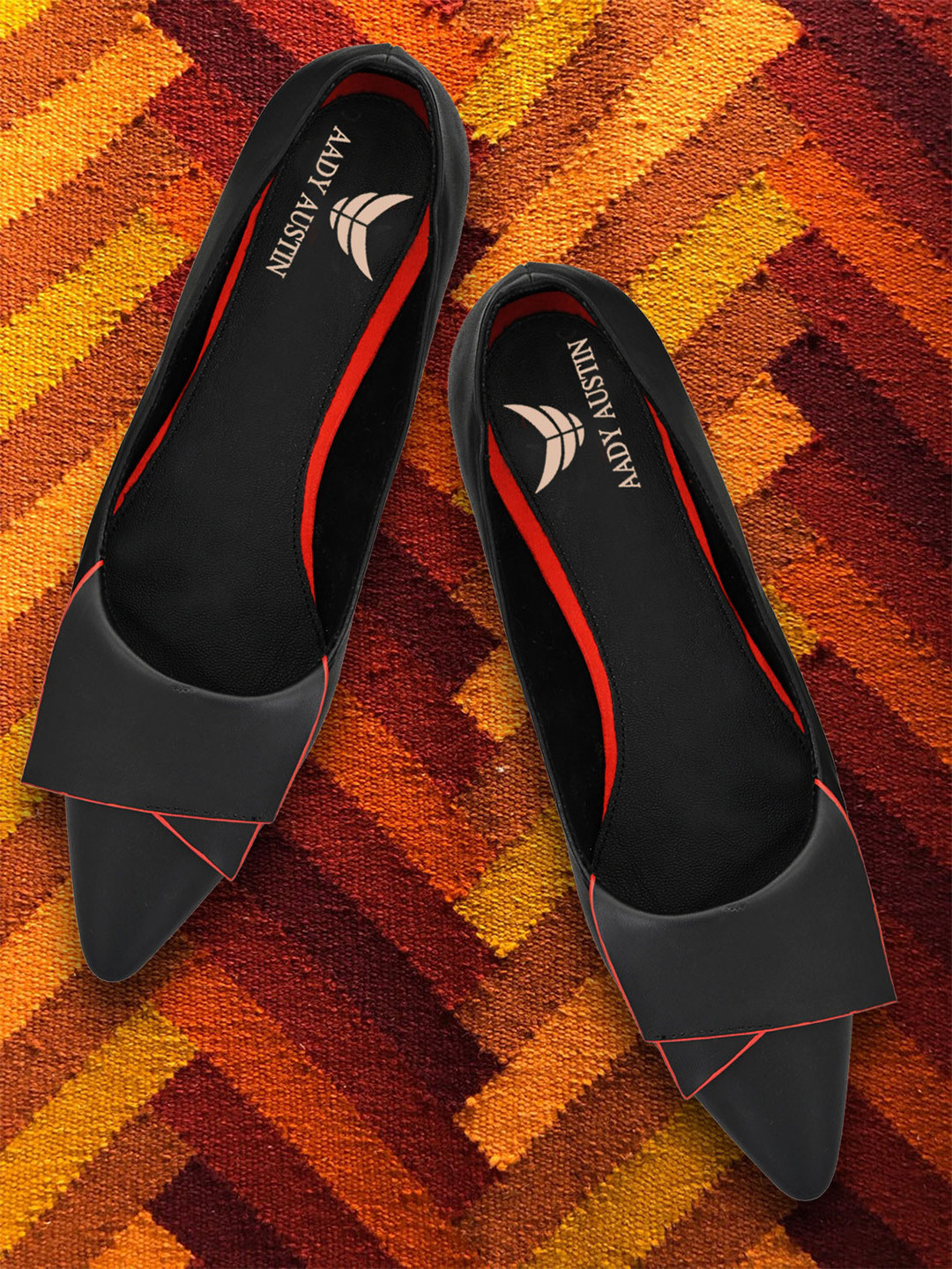 

AADY AUSTIN Women Black Solid Flats