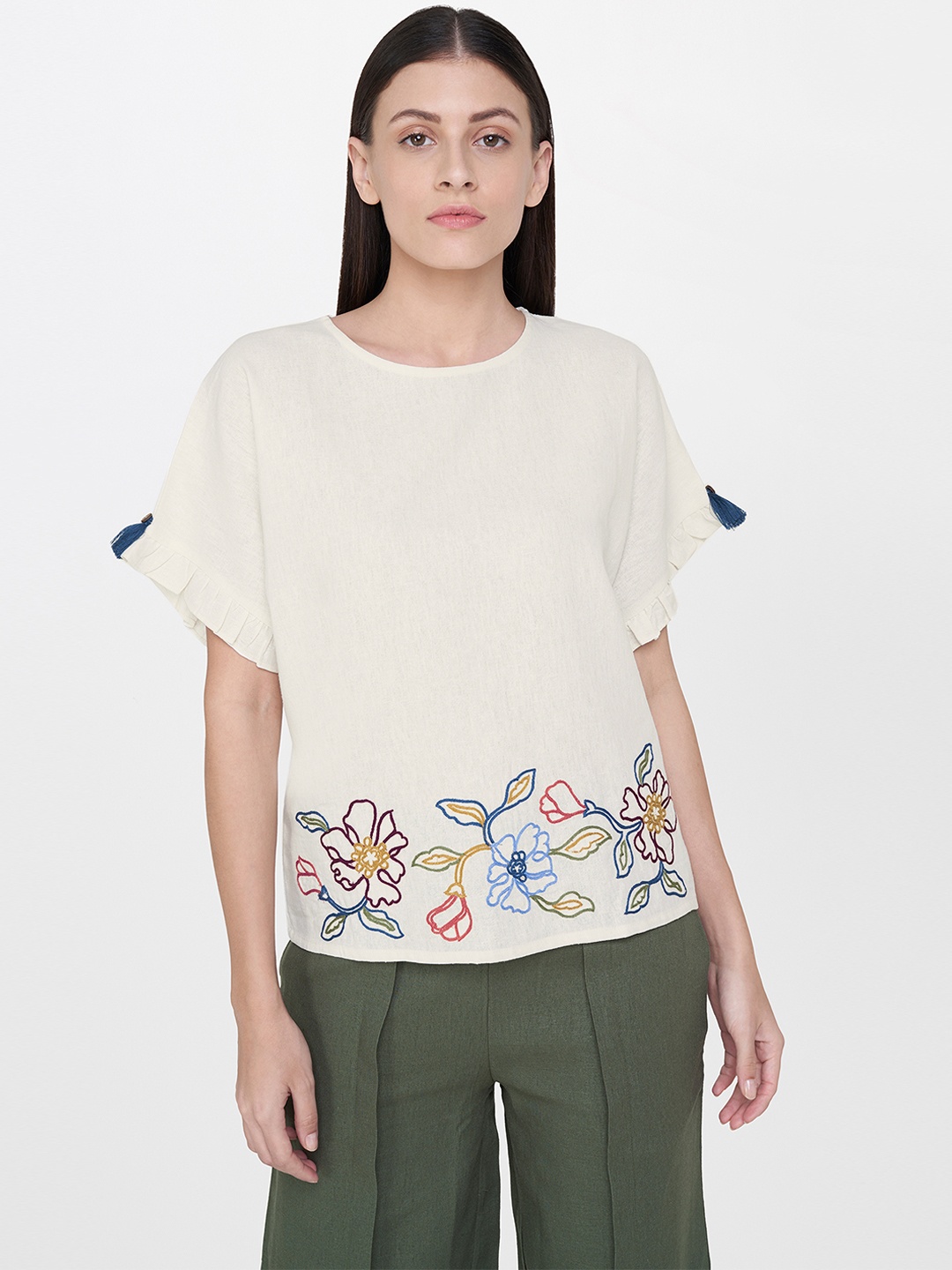 

AND Women Off-White Solid Boxy Top With Embroidered Details