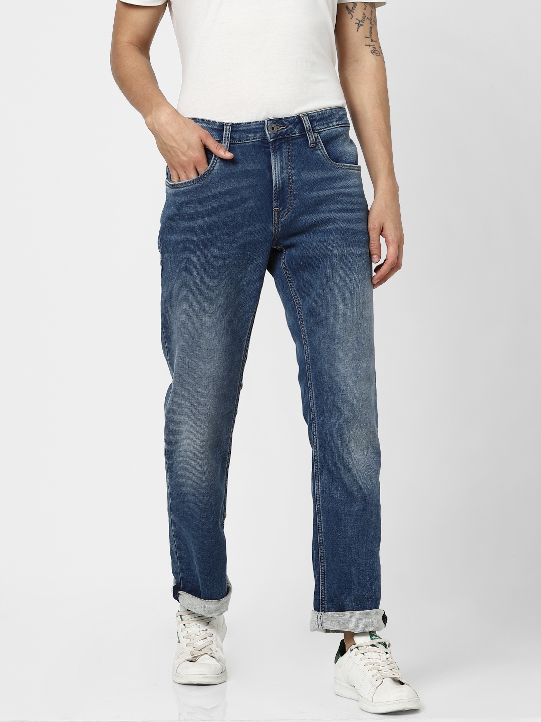 

Jack & Jones Men Blue Slim Fit Low-Rise Mildly Distressed Light Fade Jeans