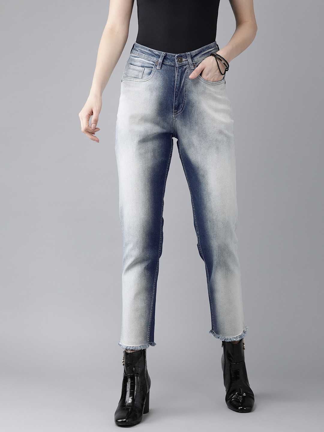 

The Roadster Lifestyle Co Women Blue Boyfriend Fit High-Rise Clean Look Stretchable Jeans