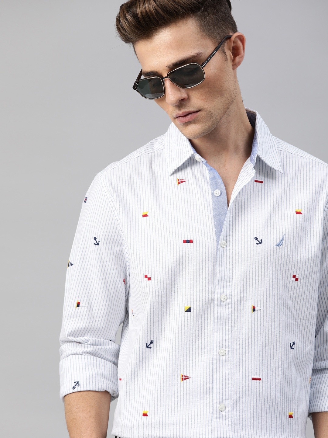 

Nautica Men White & Blue Regular Fit Striped Casual Shirt