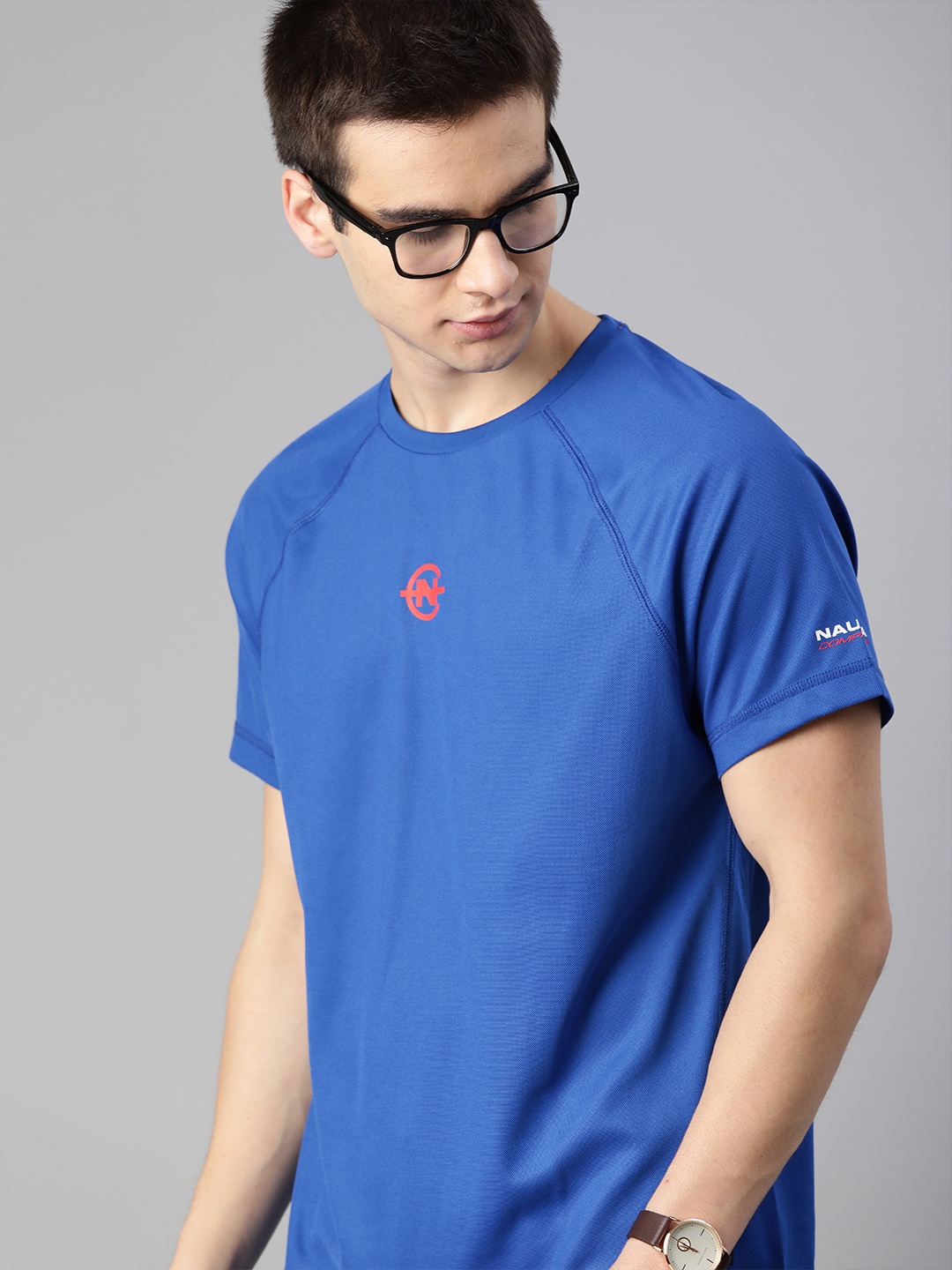 

Nautica Men Blue Solid Round Neck T-shirt
