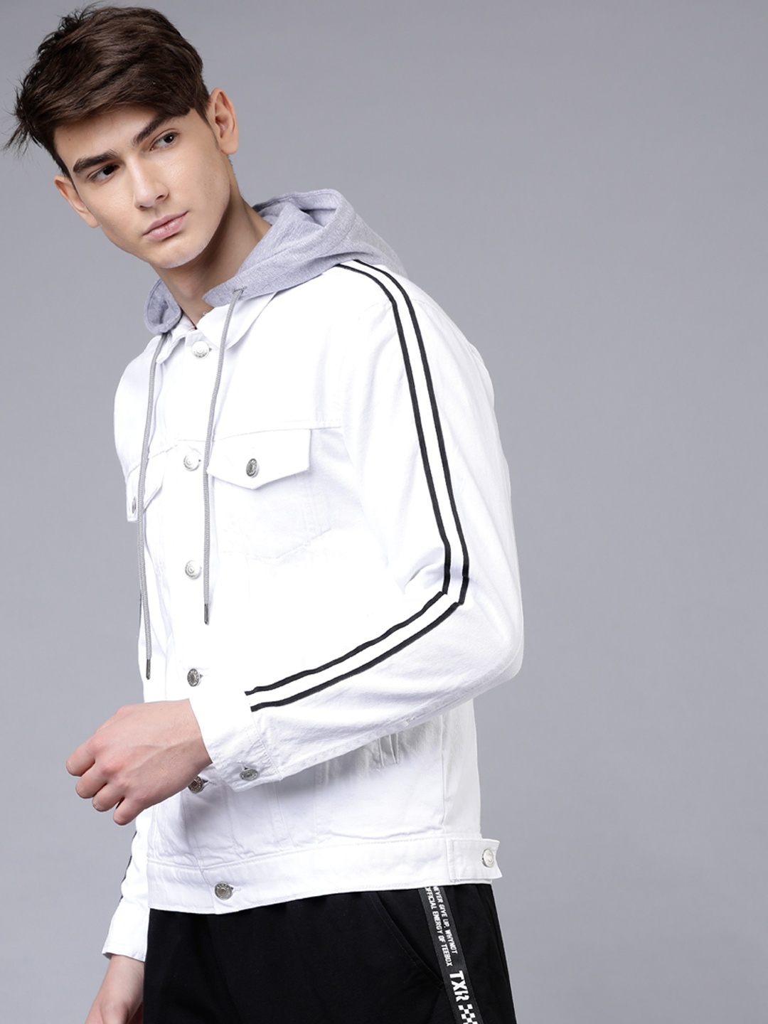 

HIGHLANDER Men White Solid Hooded Denim Jacket
