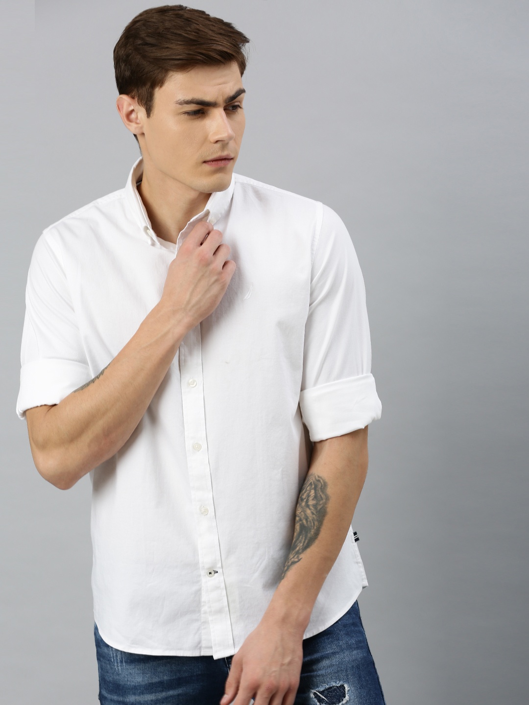

Nautica Men White Slim Fit Solid Casual Shirt