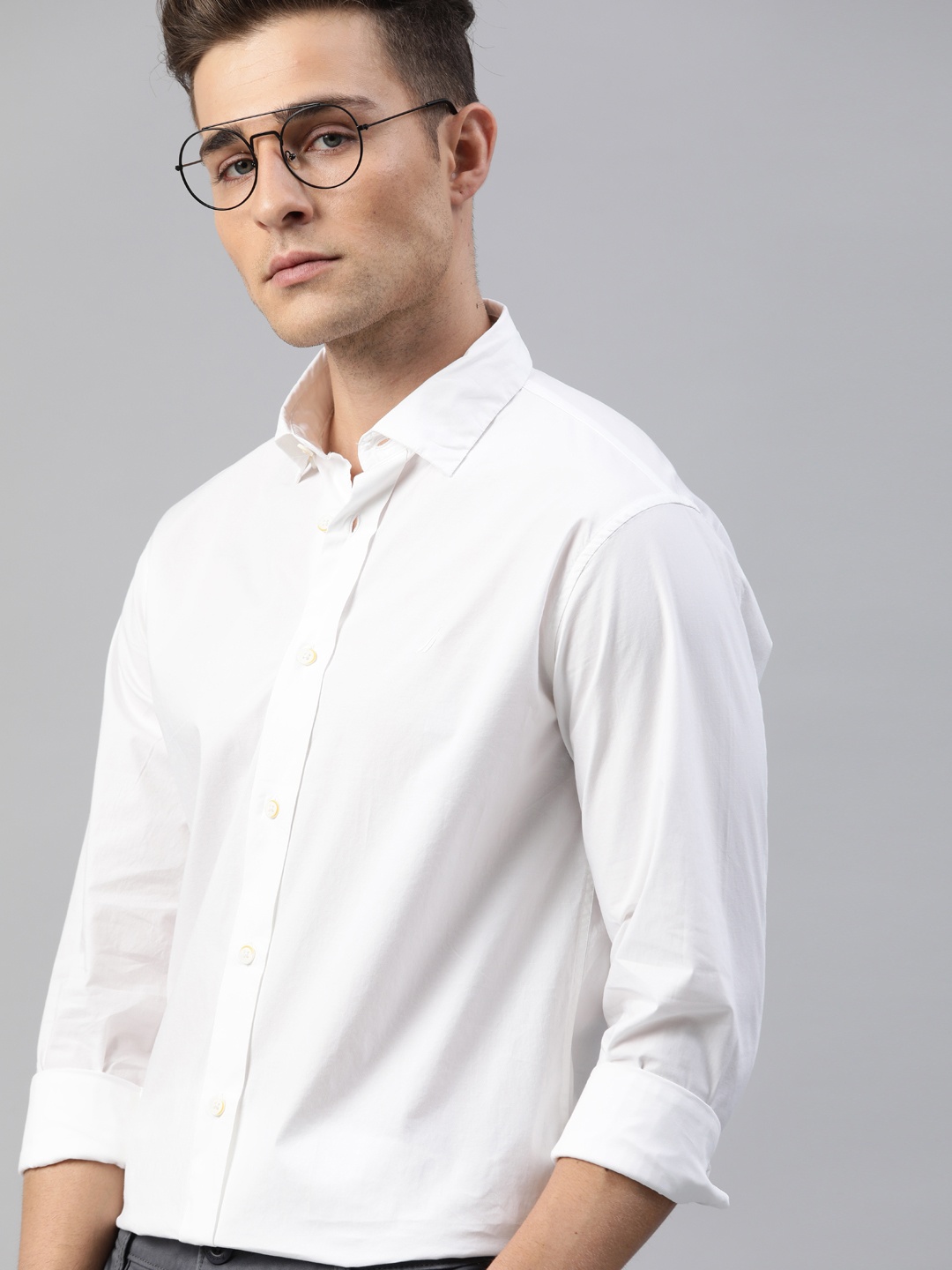 

Nautica Men White Regular Fit Solid Casual Shirt