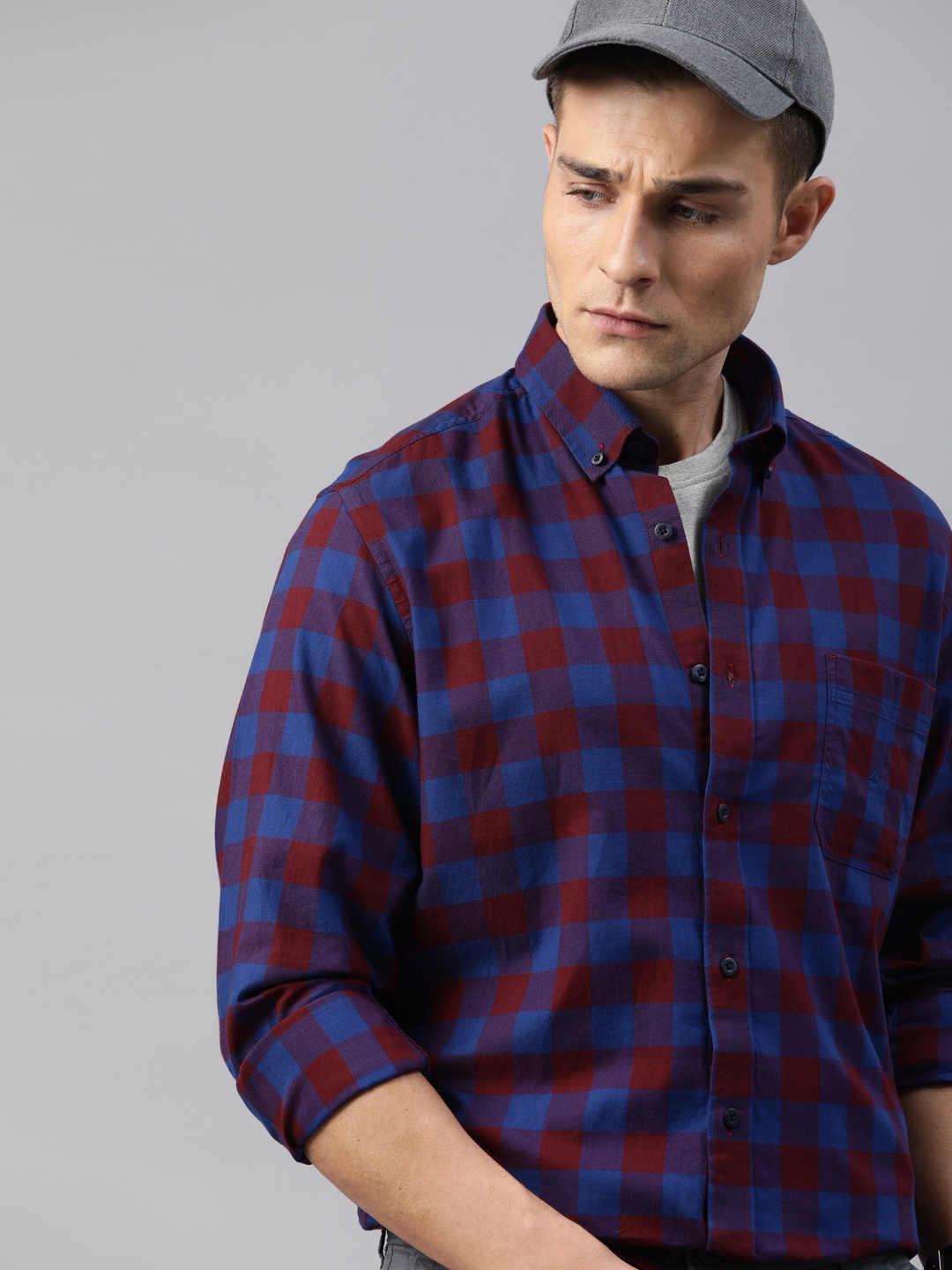 

Nautica Men Blue & Maroon Regular Fit Checked Semiformal Shirt